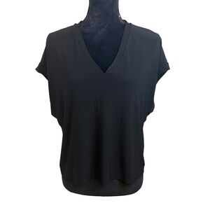 bishop + young | Black Cap Sleeve Boxy V-Neck Top | Sz M